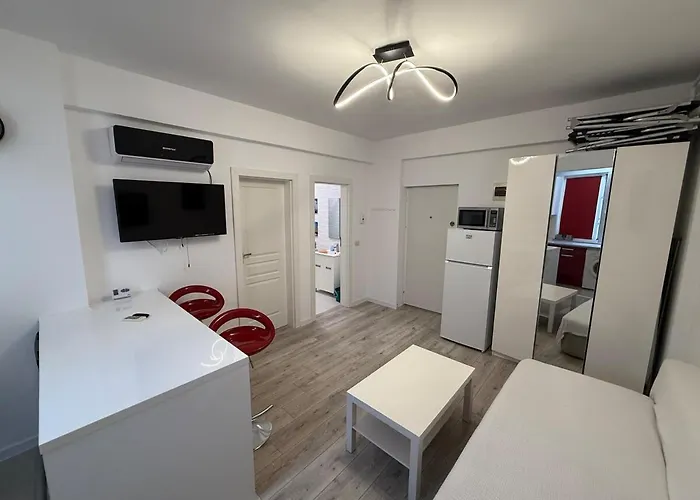 Sea Breeze Апартаменты *